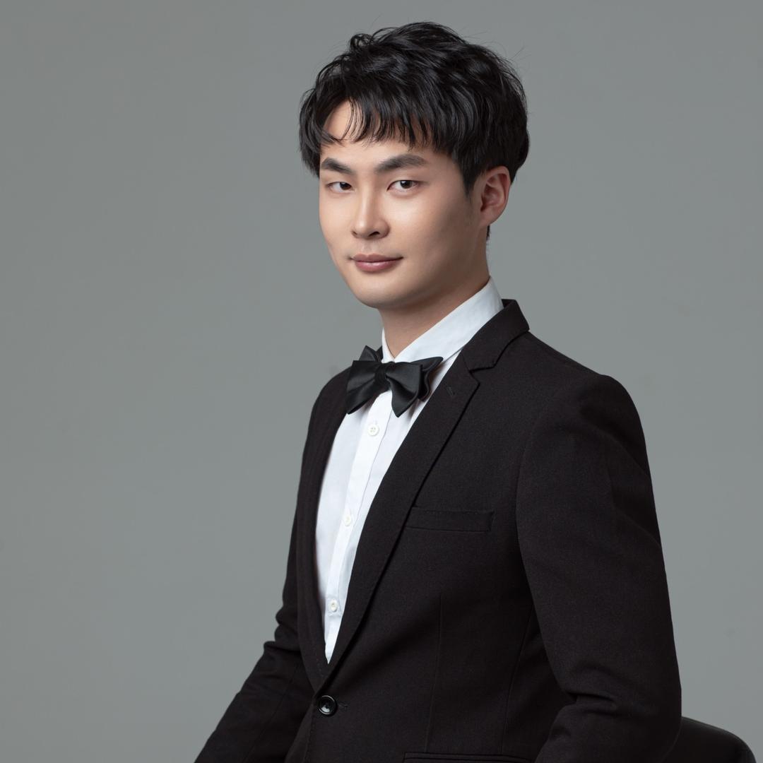 男高音潘尚