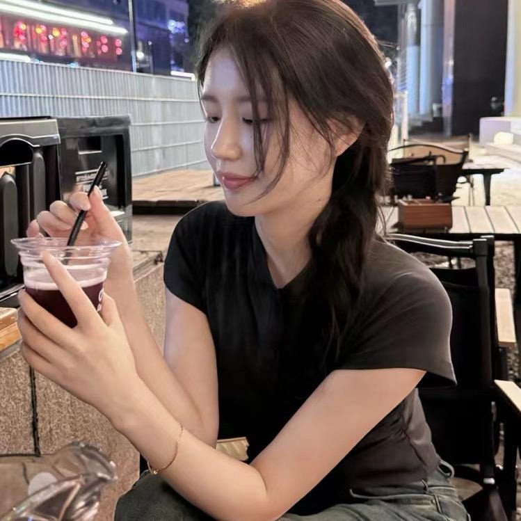 当然是小赵