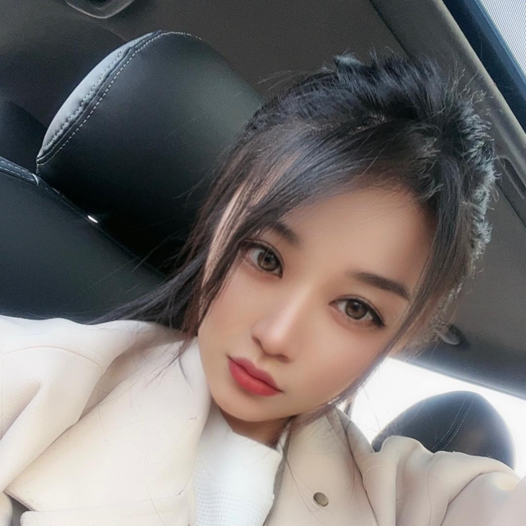 初小柒