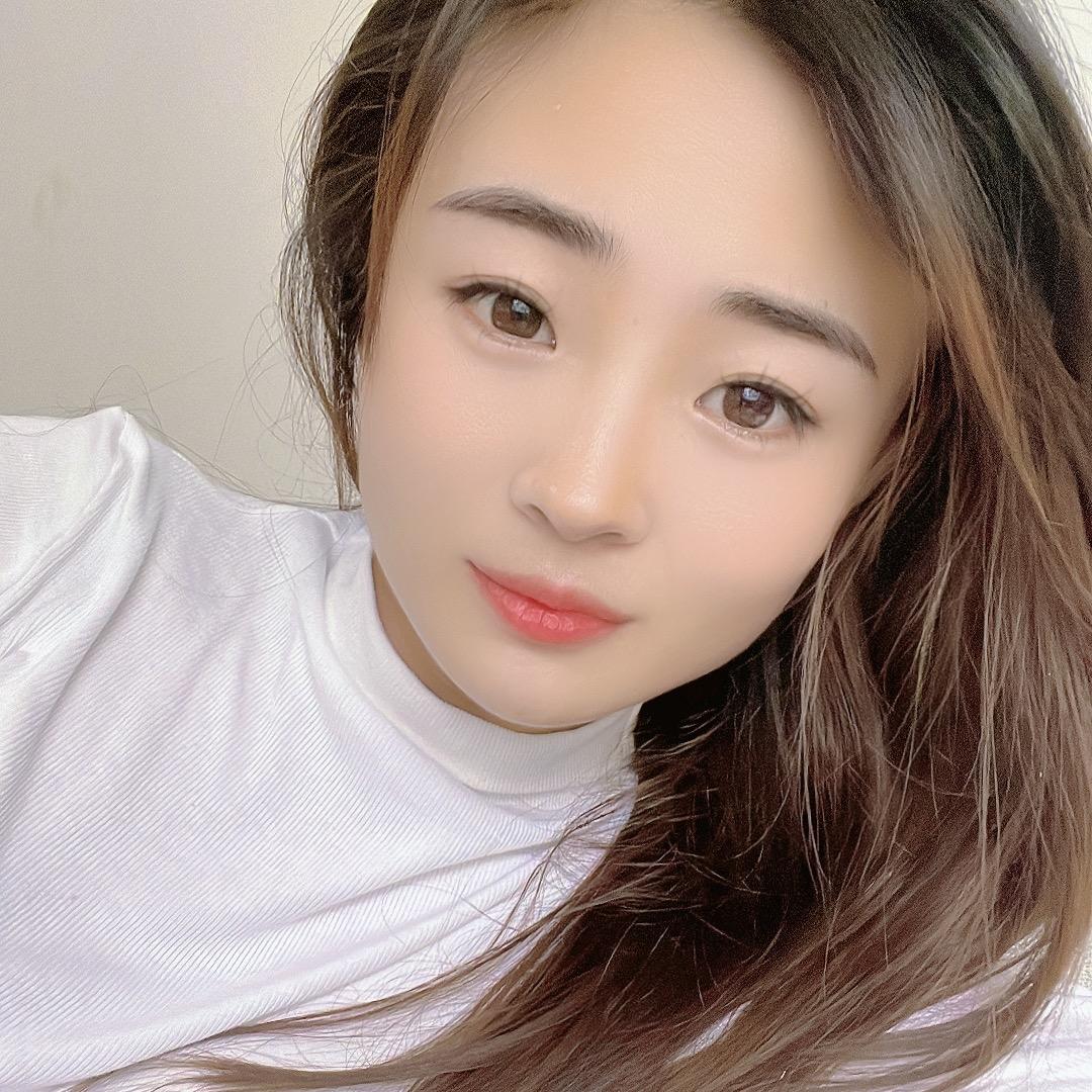 80后的 小姐姐࿐