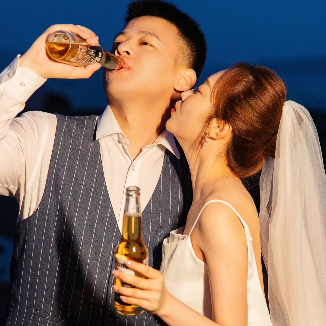 猛踹瘸子那条好腿吧