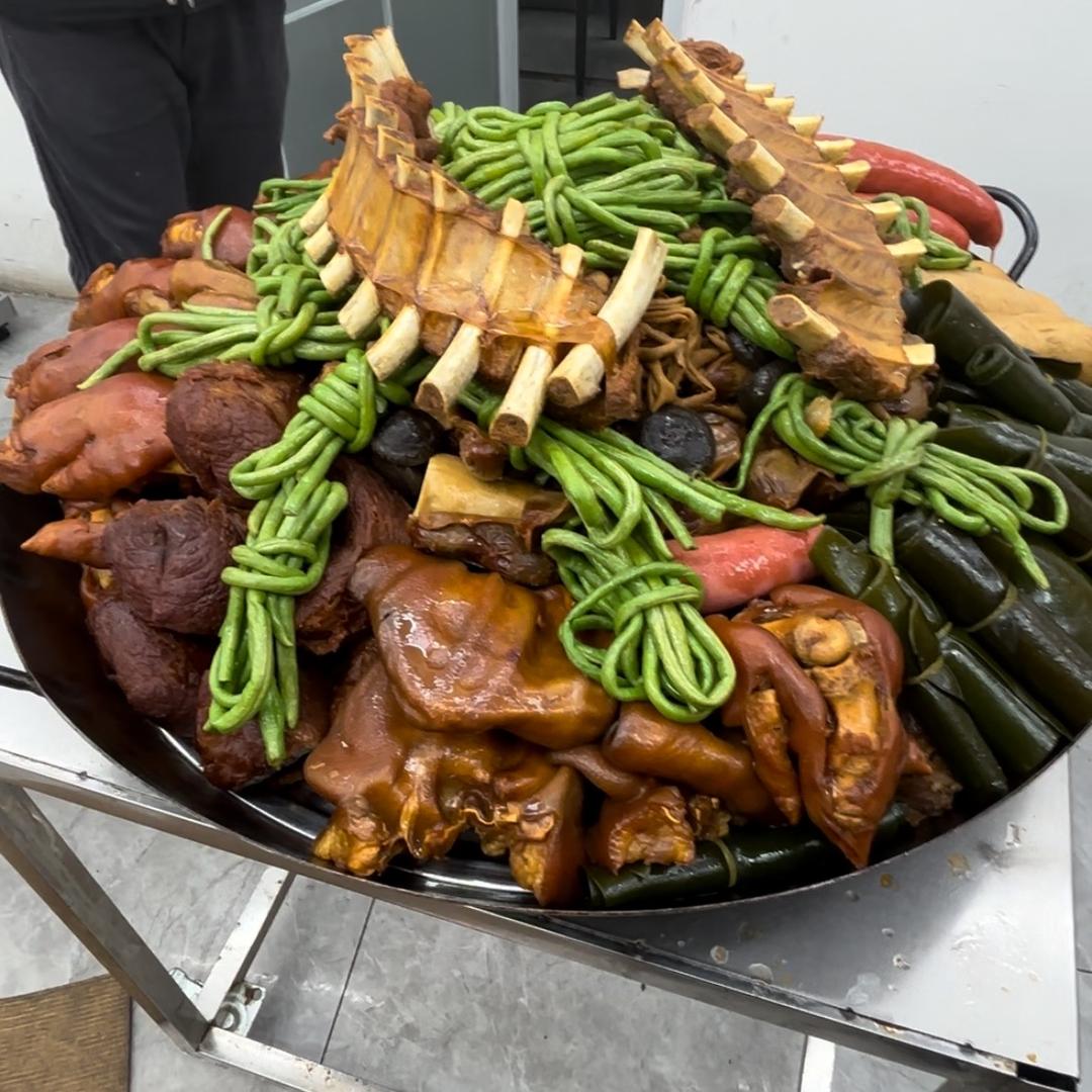 大朋大锅卤菜(尊师胡师傅)