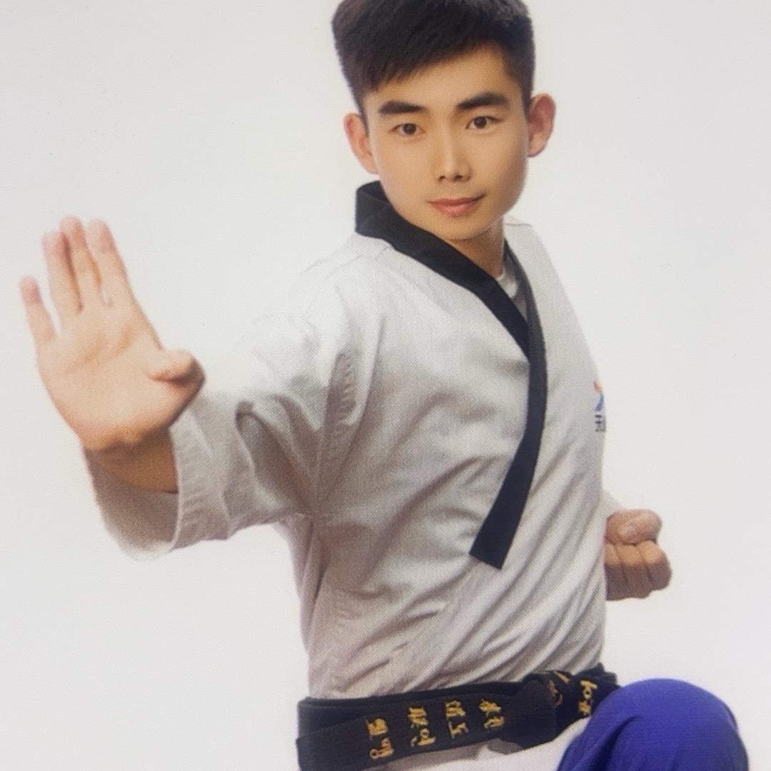 襄城跆拳道李教练