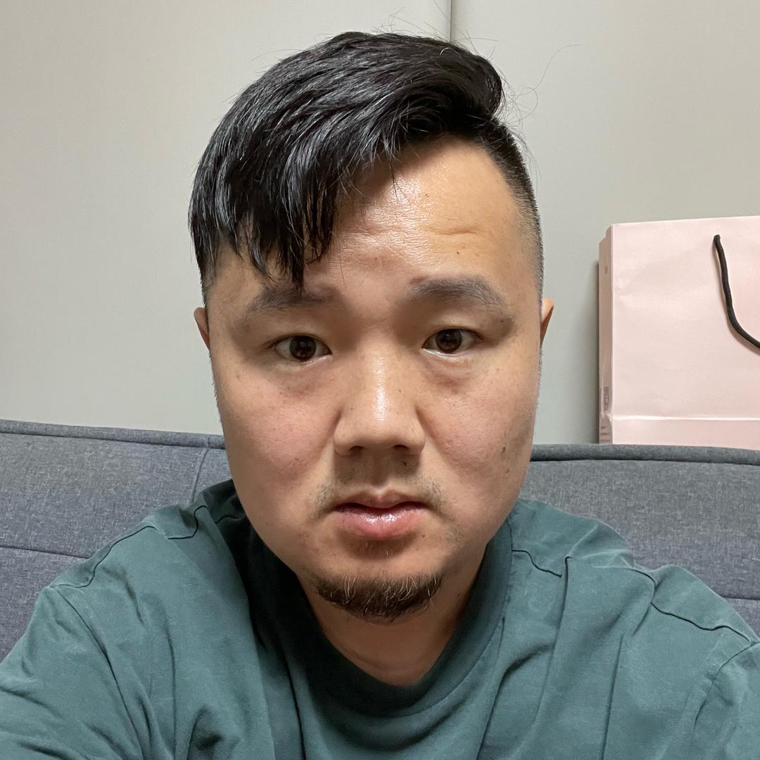 张大京肚子饿