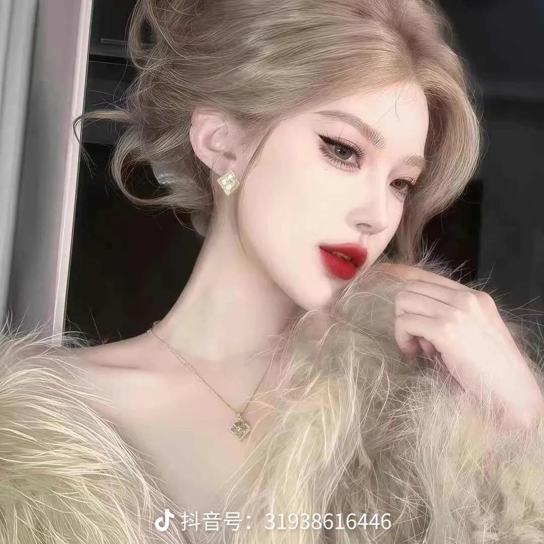 Lo •吖:C9頭v⛱️