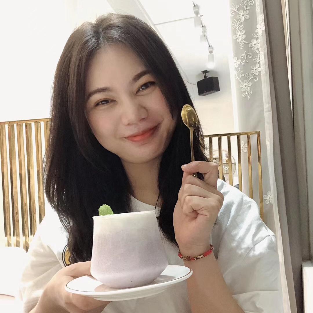卖芯片的打工妹-彩儿Hollie