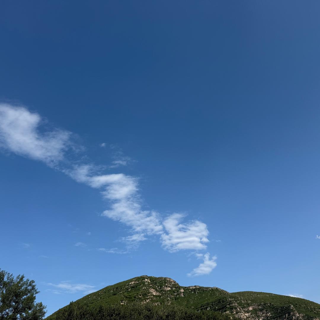 蓝天白云和白云