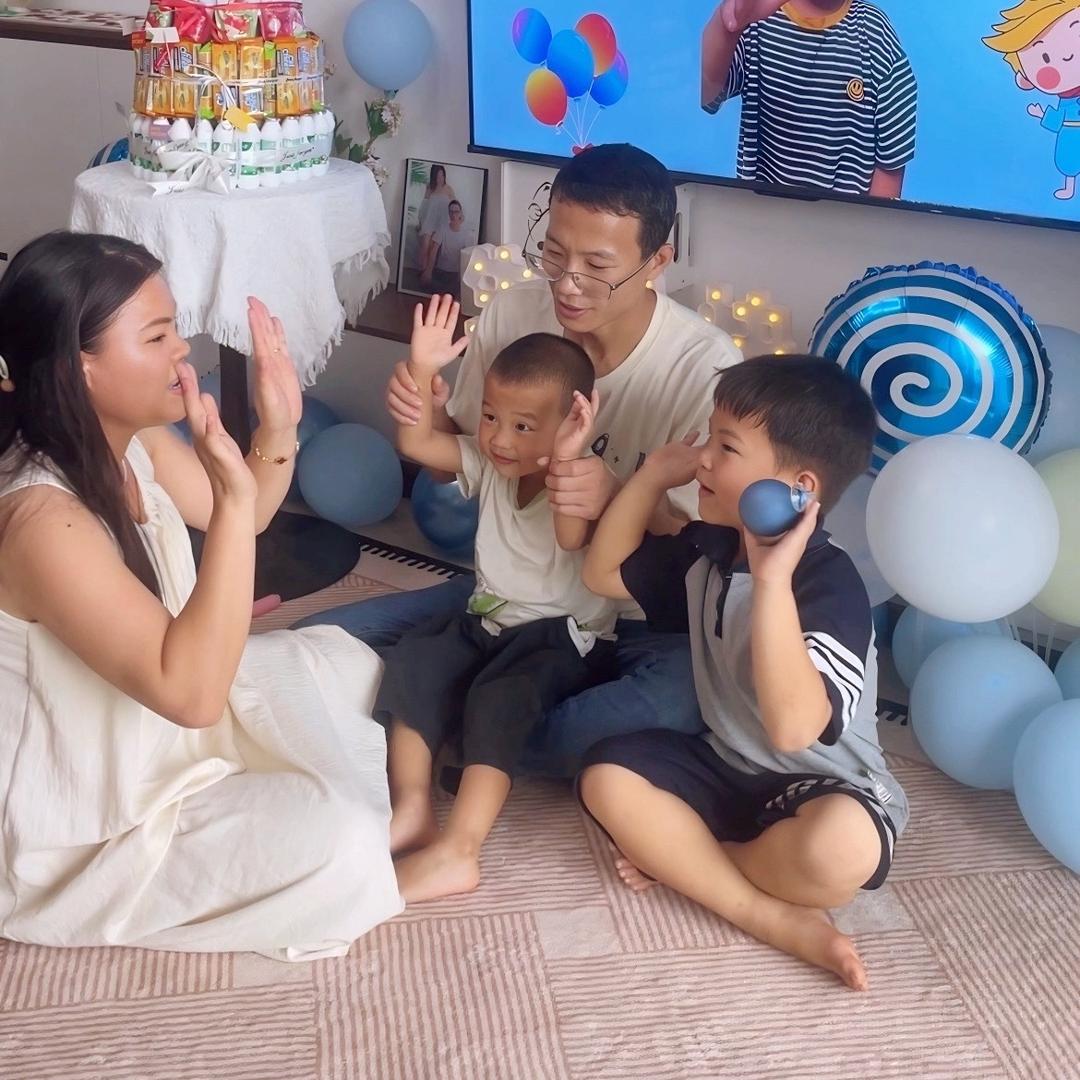 蔡蔡在深圳