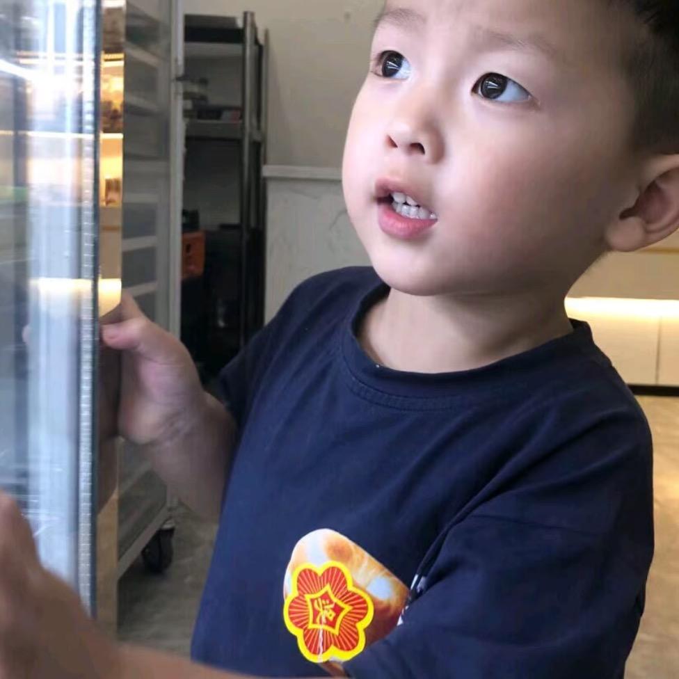满身柴油味的小男孩（四驱车队）