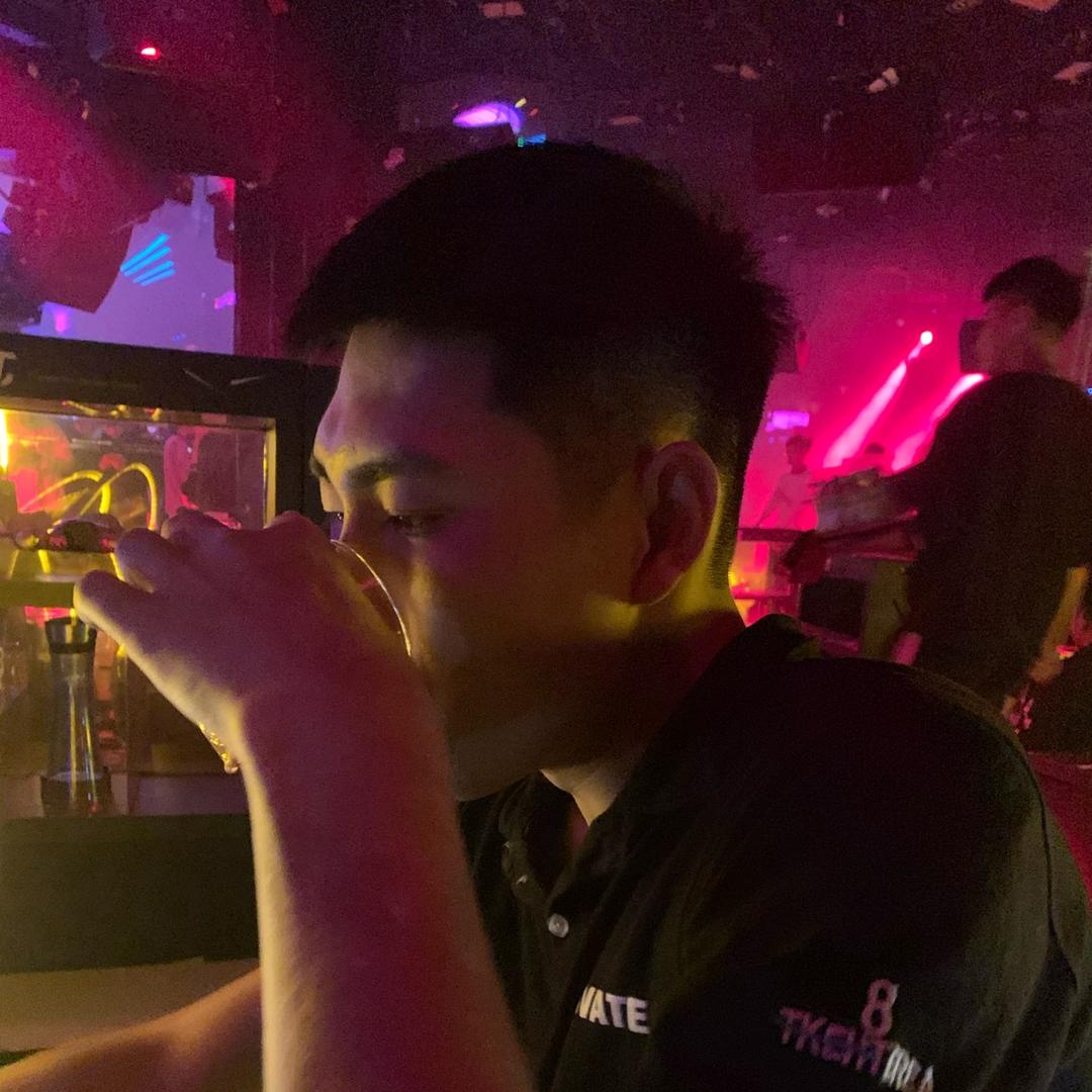 温柔的鲨鱼_🦈