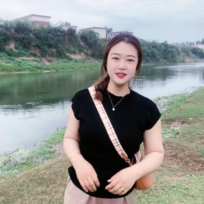 养猪李小婉