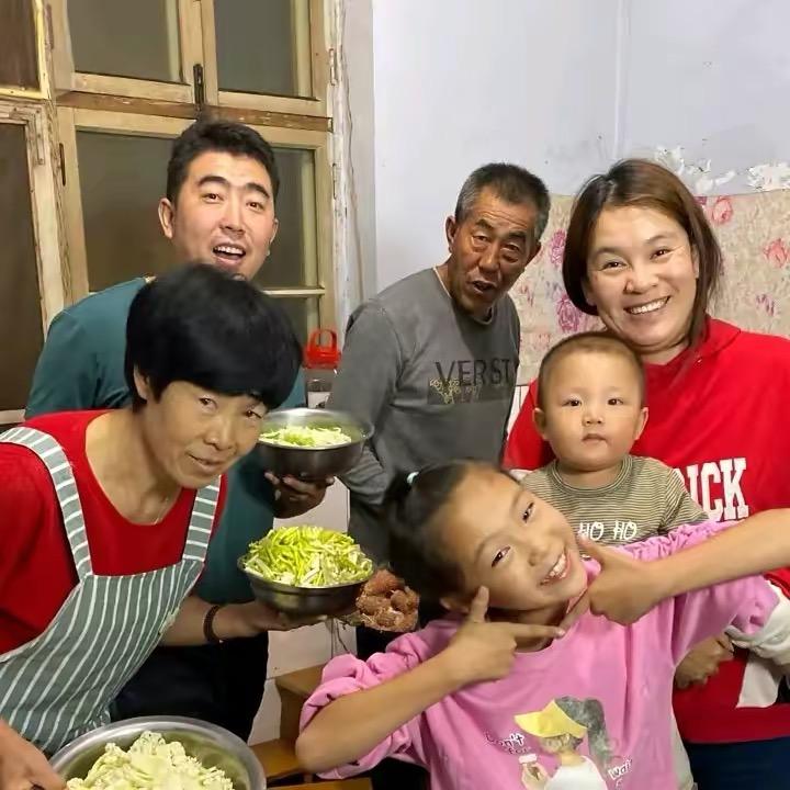 宇哥宇嫂（一家亲）