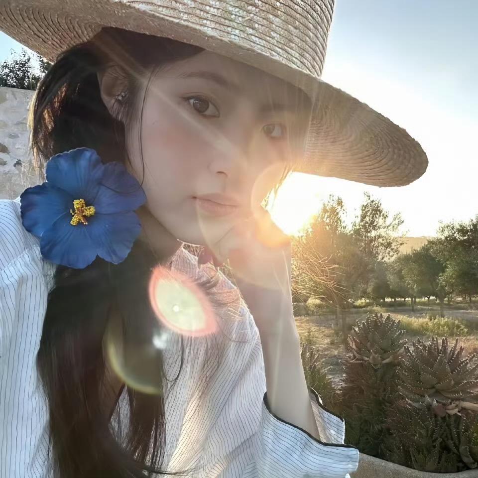 伊