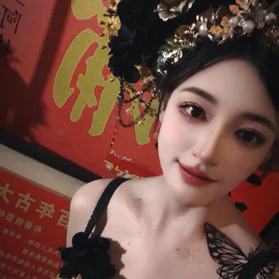 爱吃肉的薛漂亮ᐝ