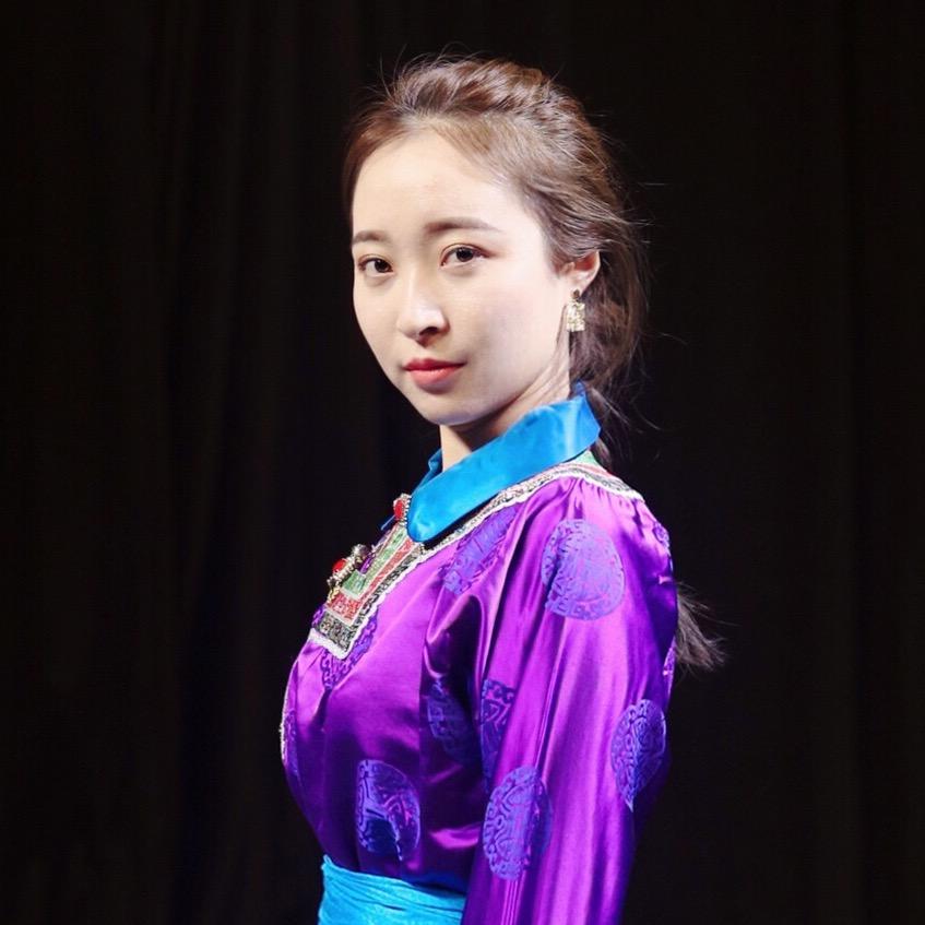 鹿博士教蒙古语