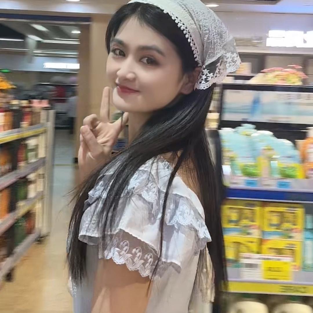 青儿🍀🍀🍀