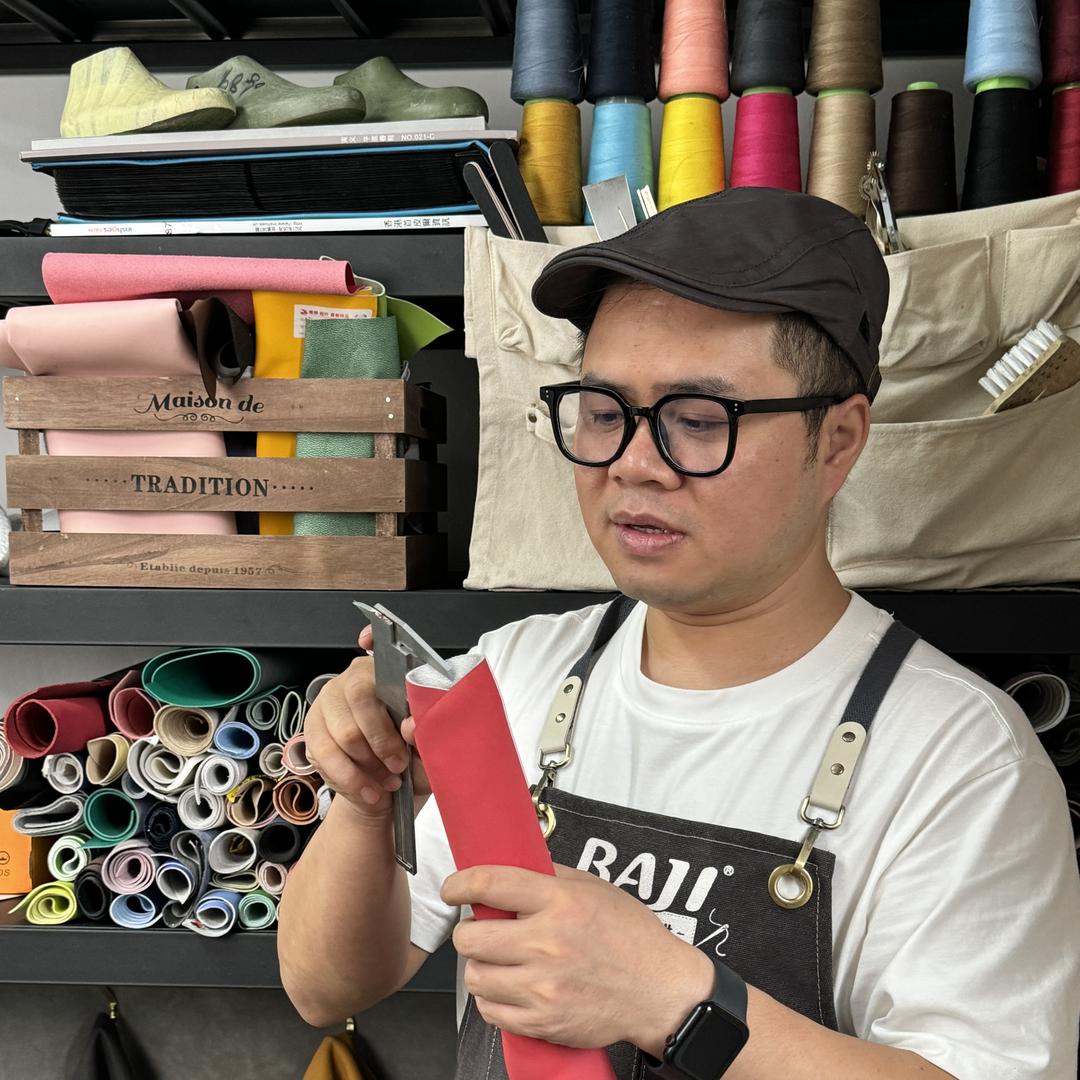 李悟爸爸牛皮童鞋