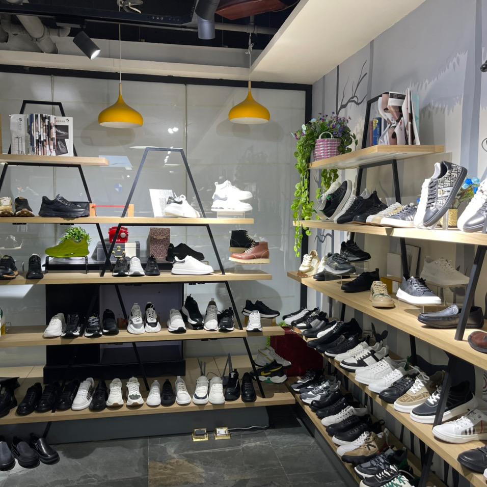 巨标时尚轻奢广州潮牌男鞋