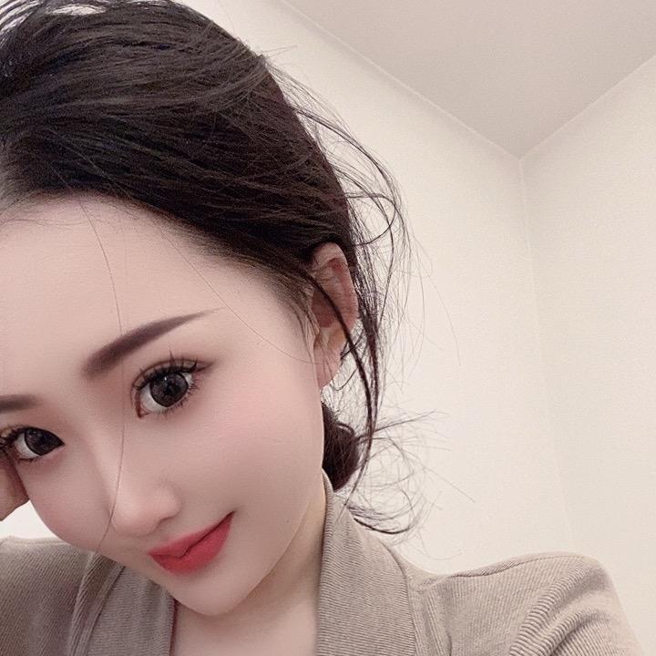 柳柳.