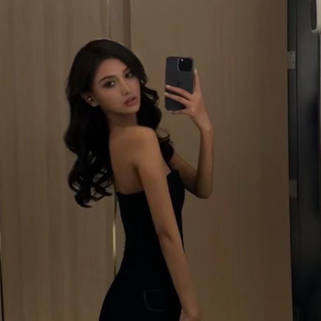 车展小美女