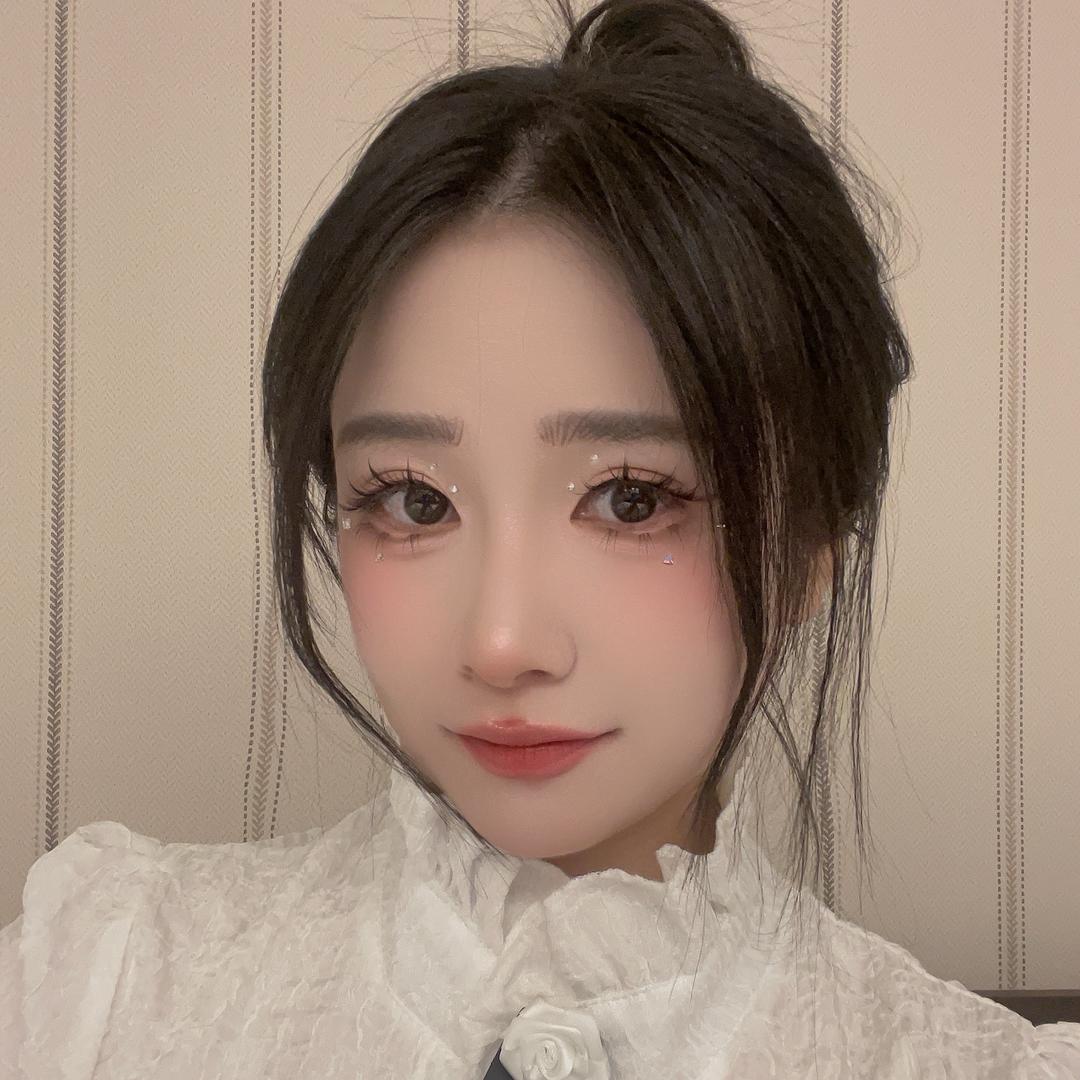 安艺沐。