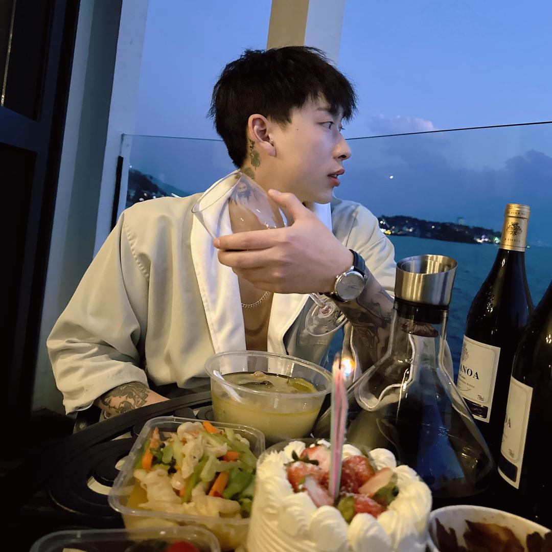 墨杰