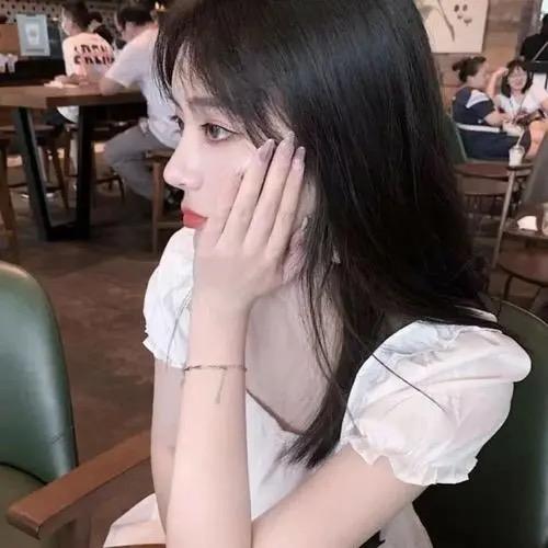 玉龙糖烟酒商贸官方号芳芳优