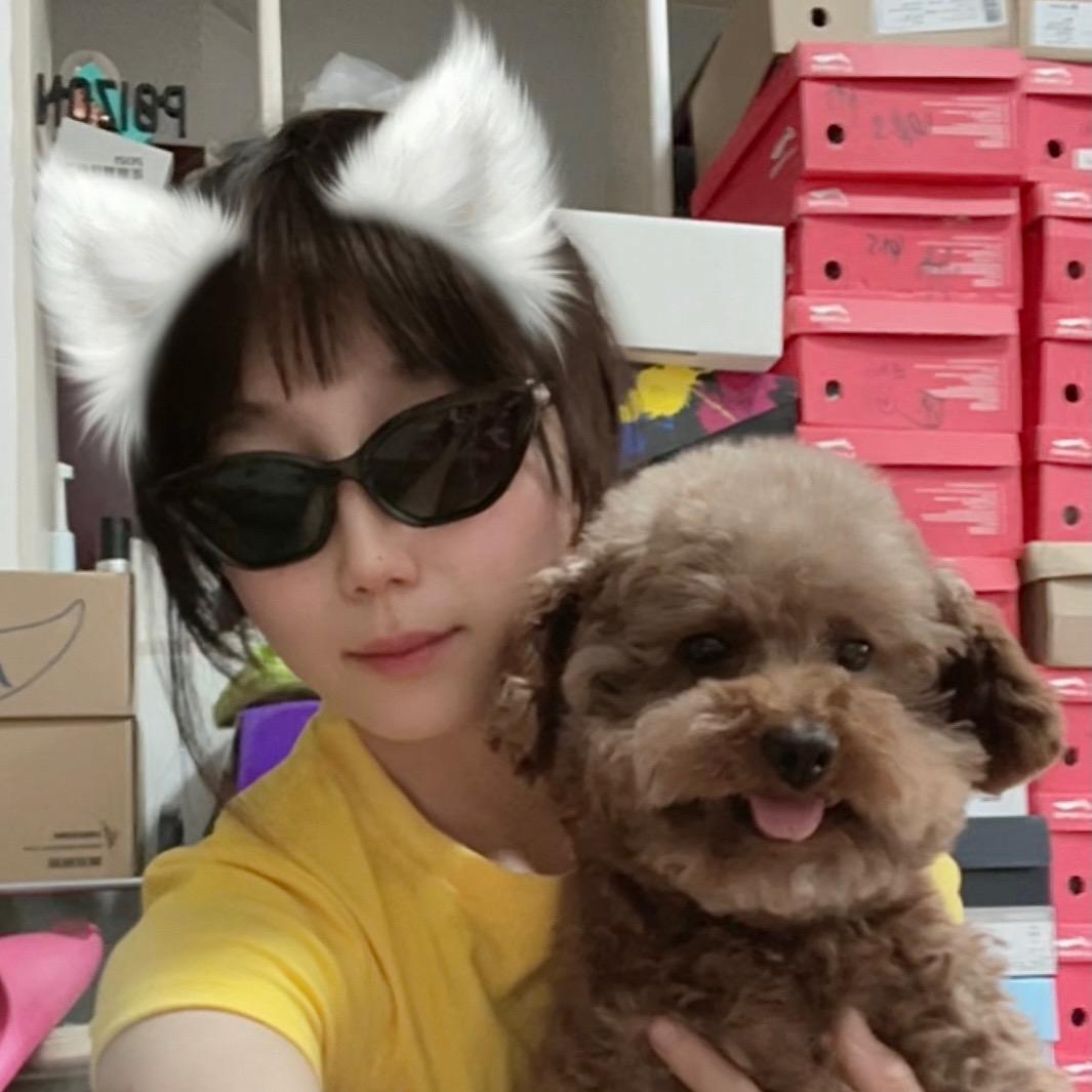 丽姐爱穿运动装