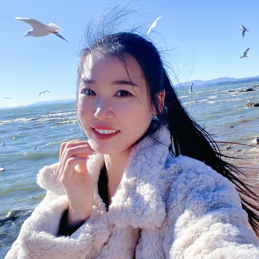 左左👸