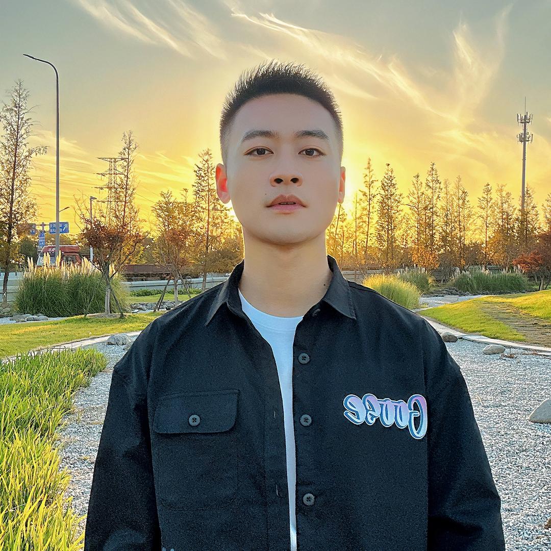 荣小雷