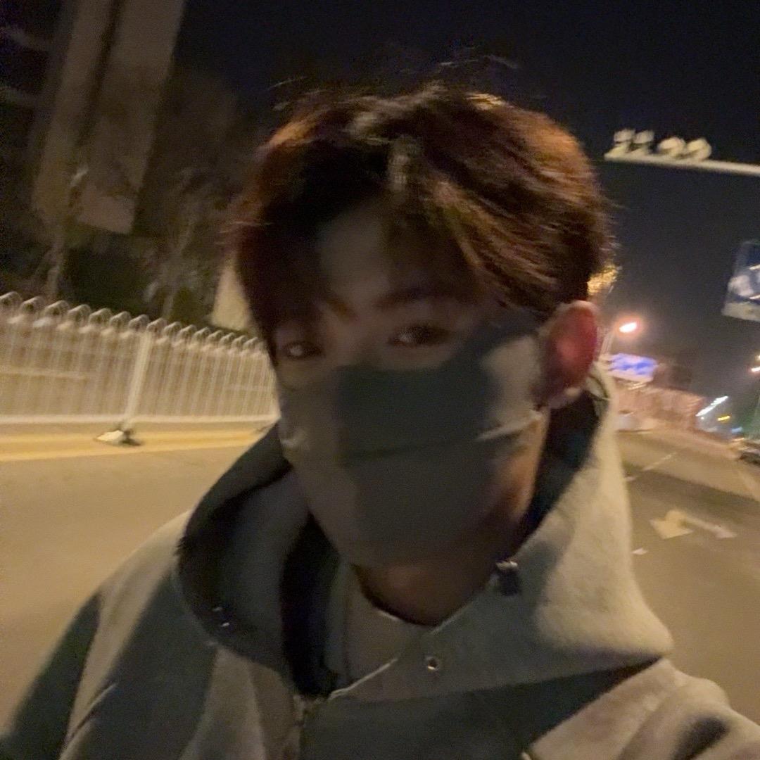 傅晗