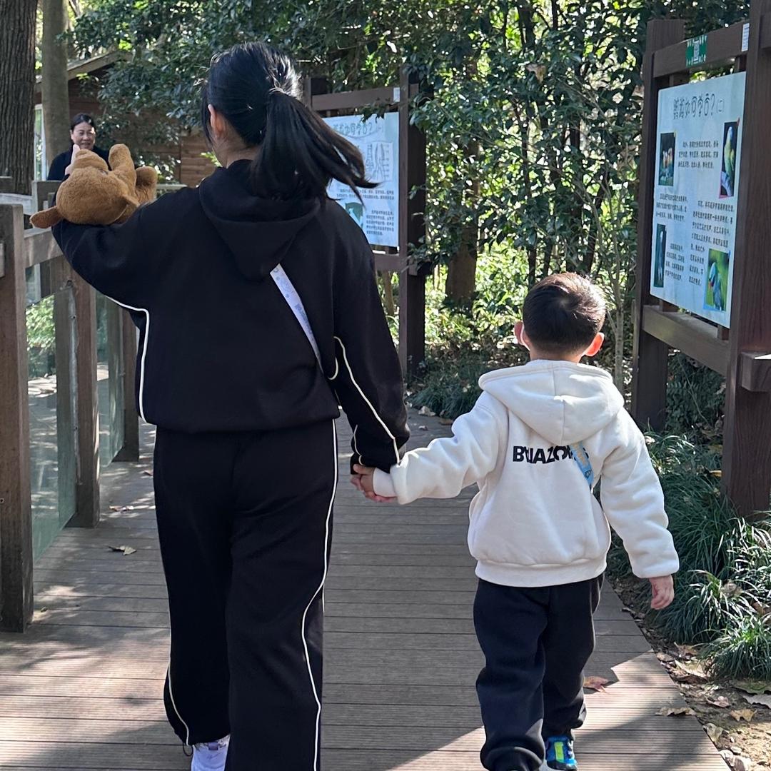 金汐妈的两个宝贝