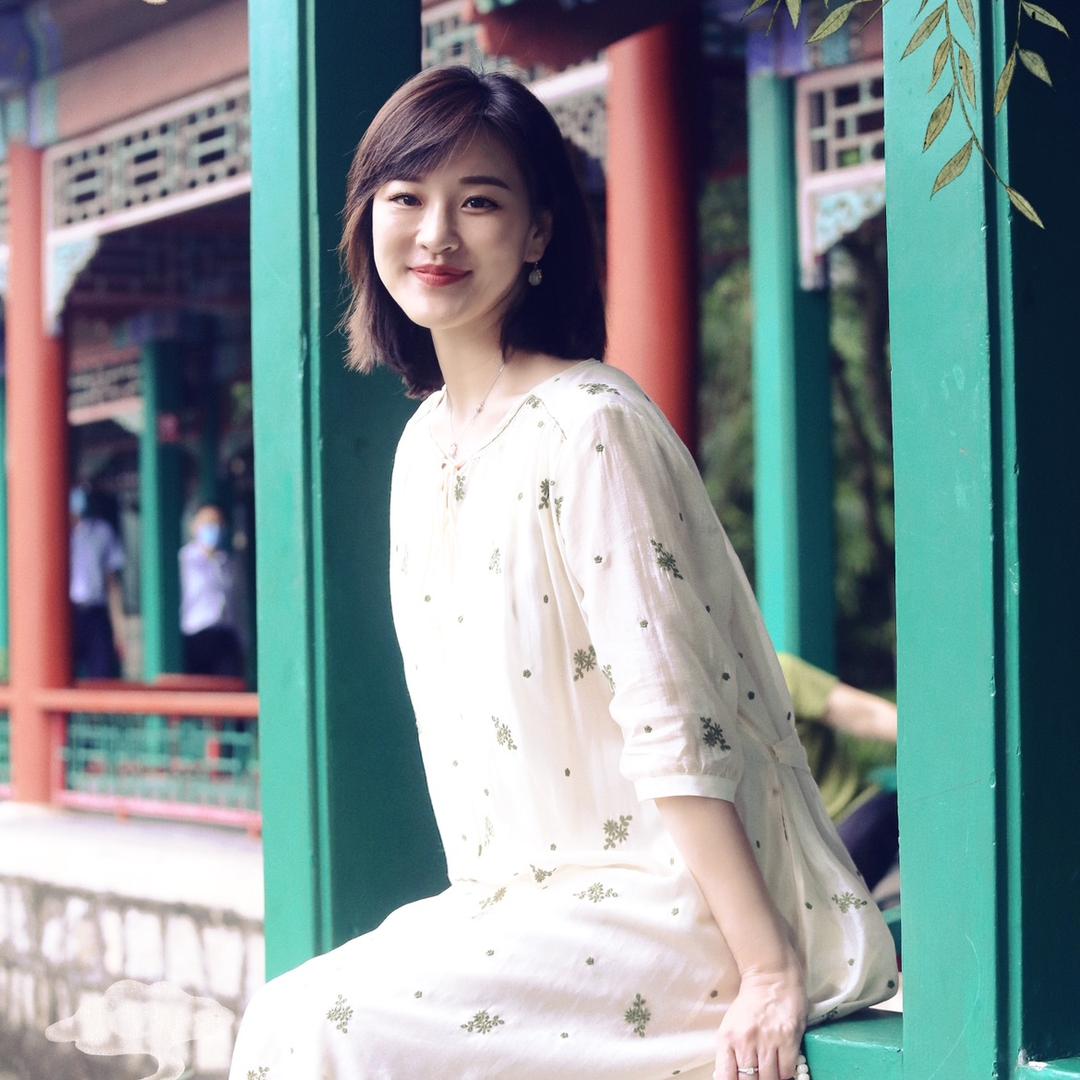青子山丘原创女装