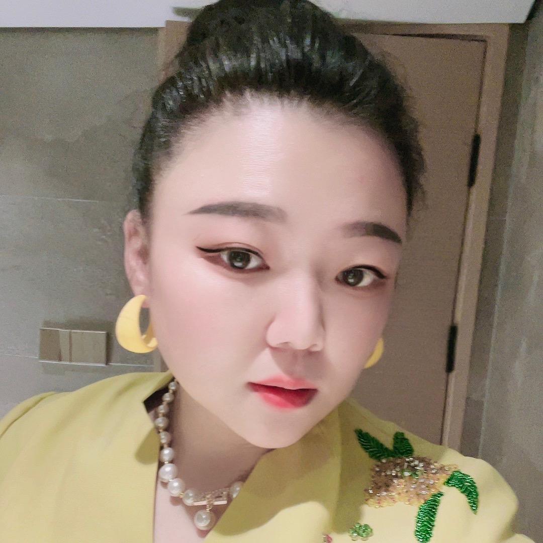 田芳夫妇海口秀英工作室