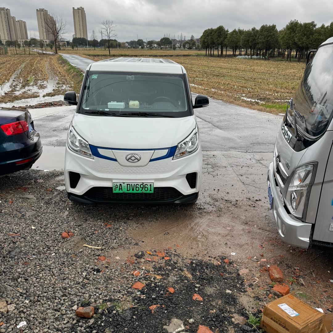 铃驹小张