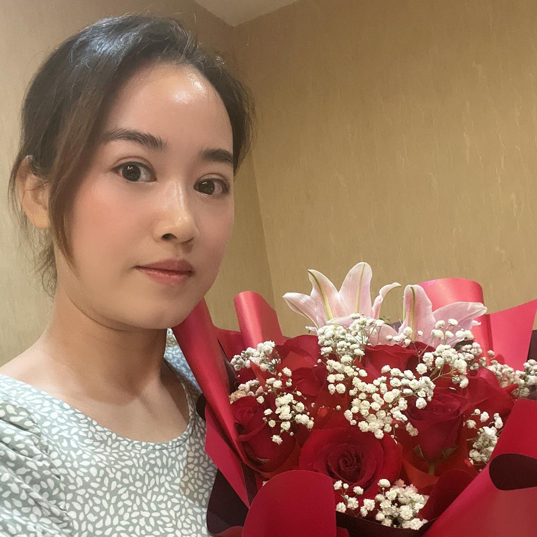 莉莉