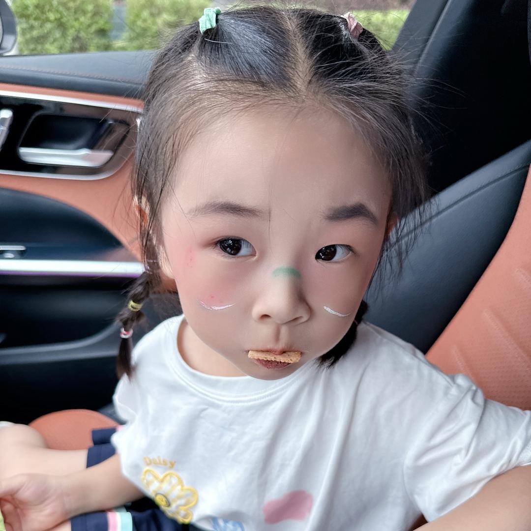 依依妈妈。