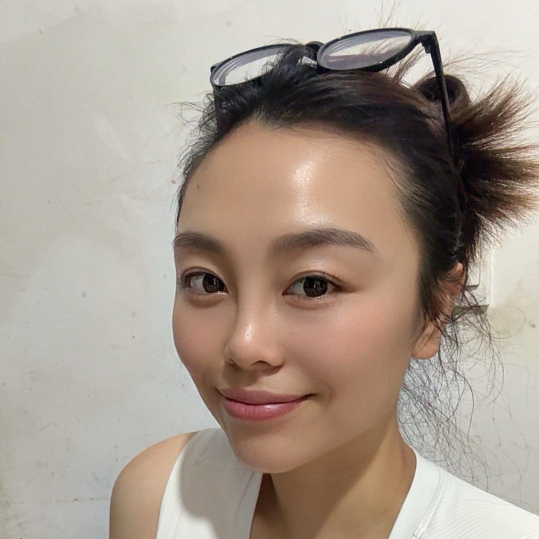 卖杨梅的余妈（橱窗百货）