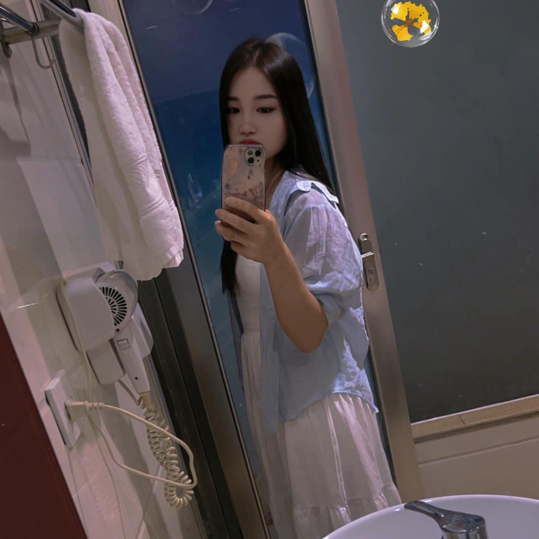 ╭(╯ε李家妹妹╰)╮^O^