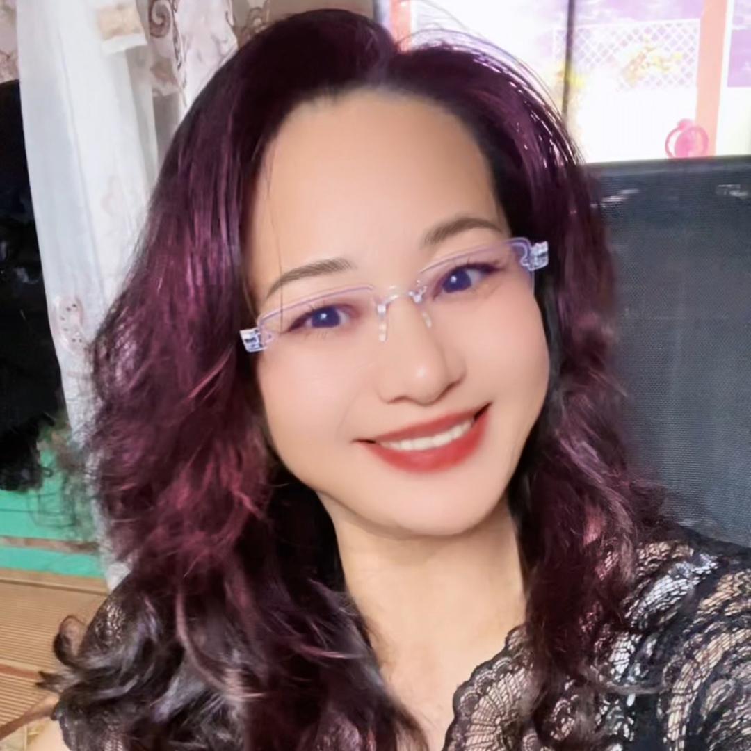 相濡以沫，鸡鼠同行