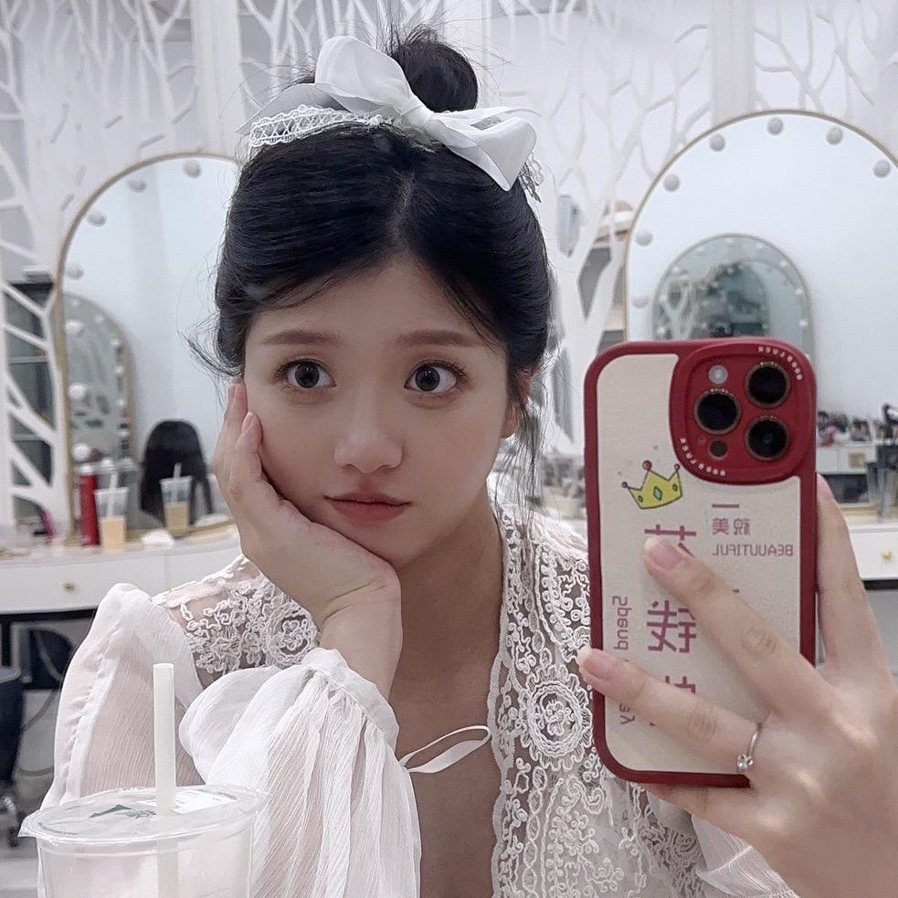 EMilY秀秀