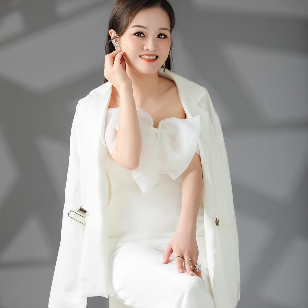 李红 1