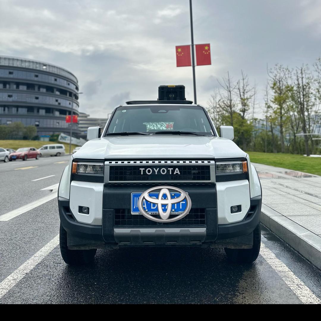 锦泰麓山普拉多