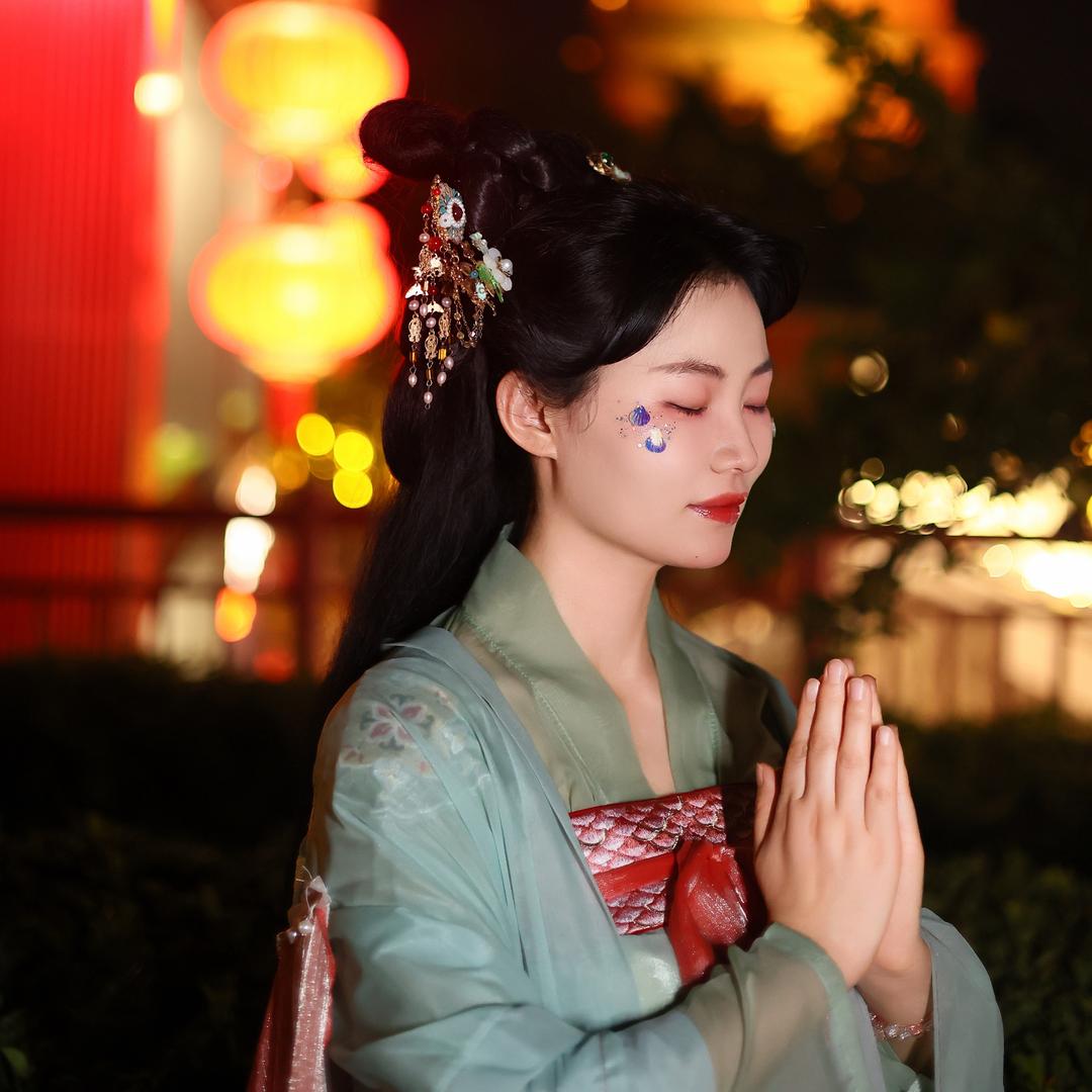 花间酒馆