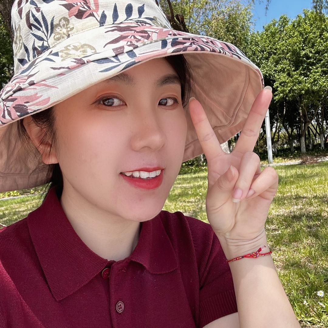 冰冰的板儿娘日常