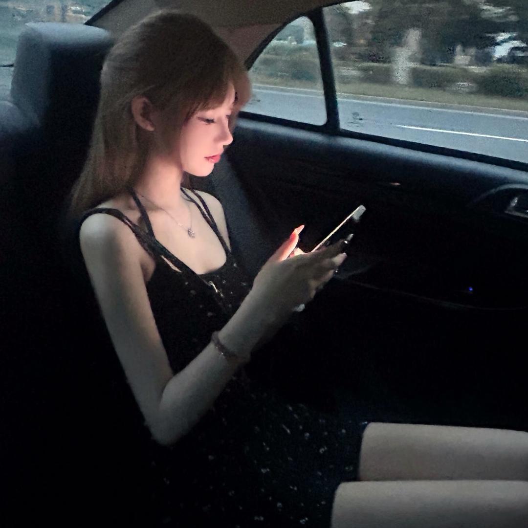 困哭包.