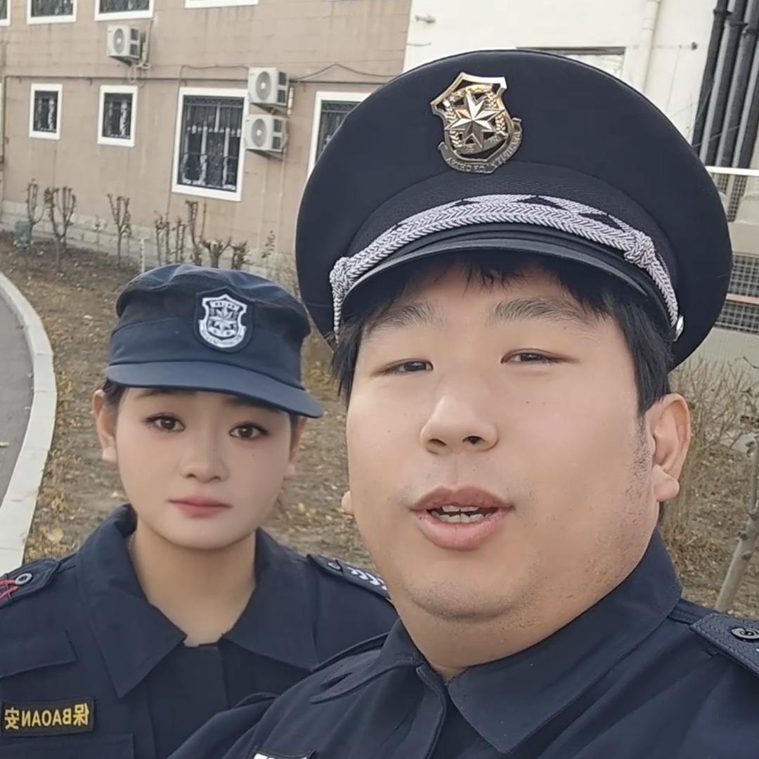 都豪鼎盛-保安小马和小杨