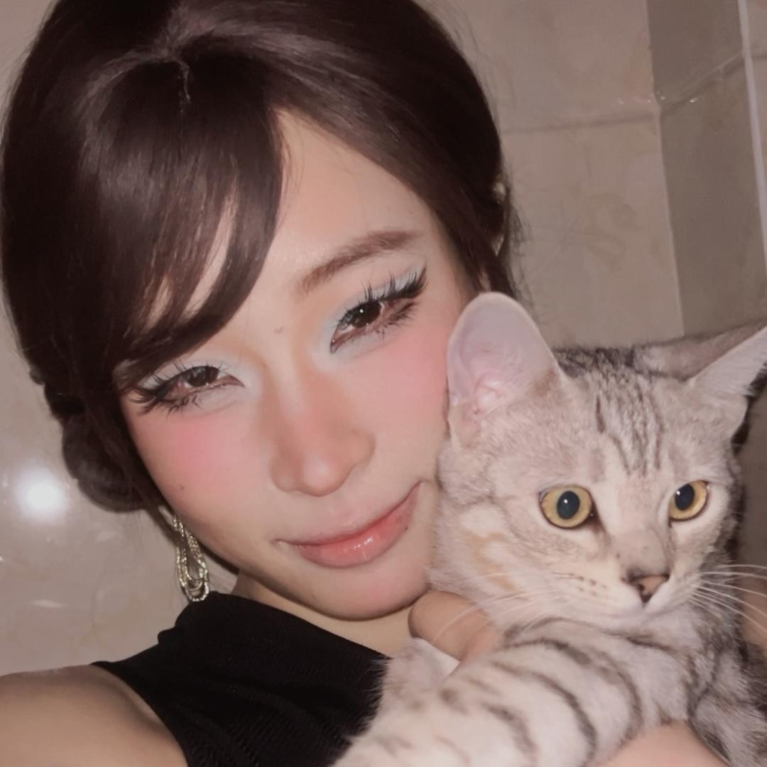 左脸里-右脸丽
