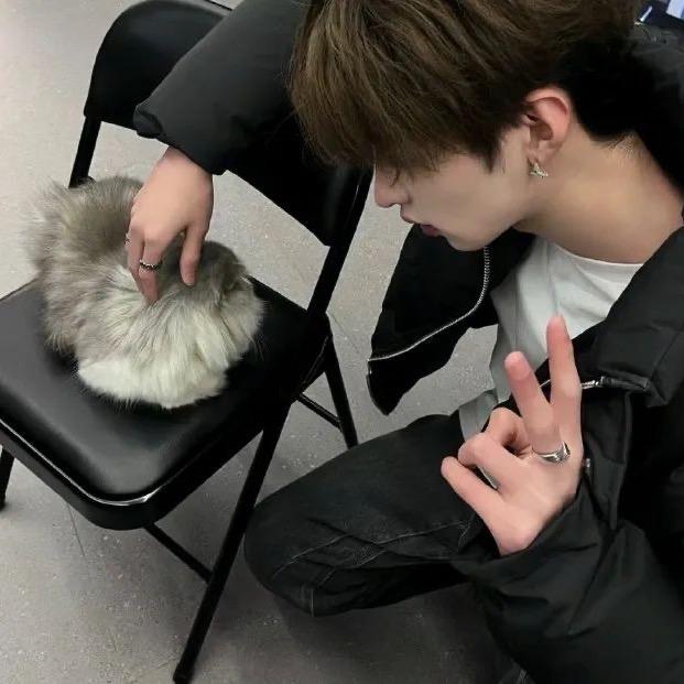 ㅤㅤ李知恩ㅤㅤ