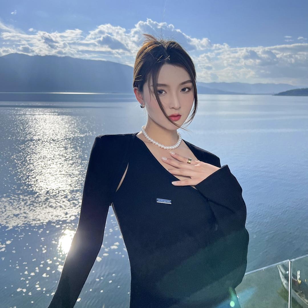 王依诺